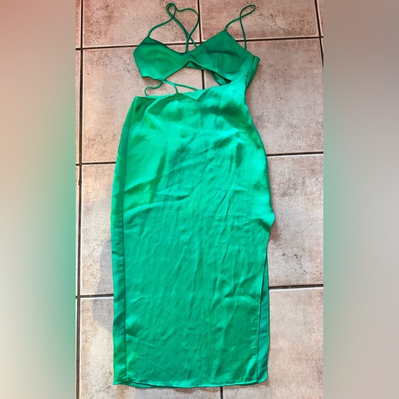 Zara satin kelly green dress - Picture 2 of 9